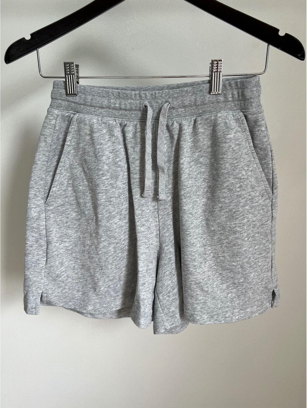 Old Navy Women’s Small Gray Heather Pull-On Sweat Shorts Drawstring Pockets